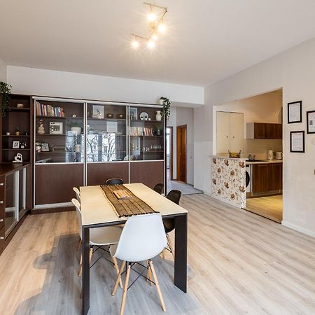 Nice Big Apartment 2Bds - Belgicka ปราก ภายนอก รูปภาพ