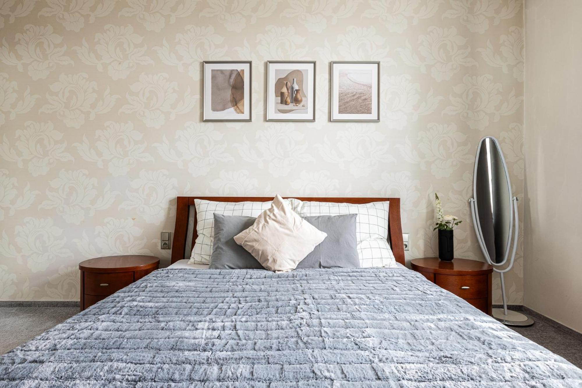 Nice Big Apartment 2Bds - Belgicka ปราก ภายนอก รูปภาพ