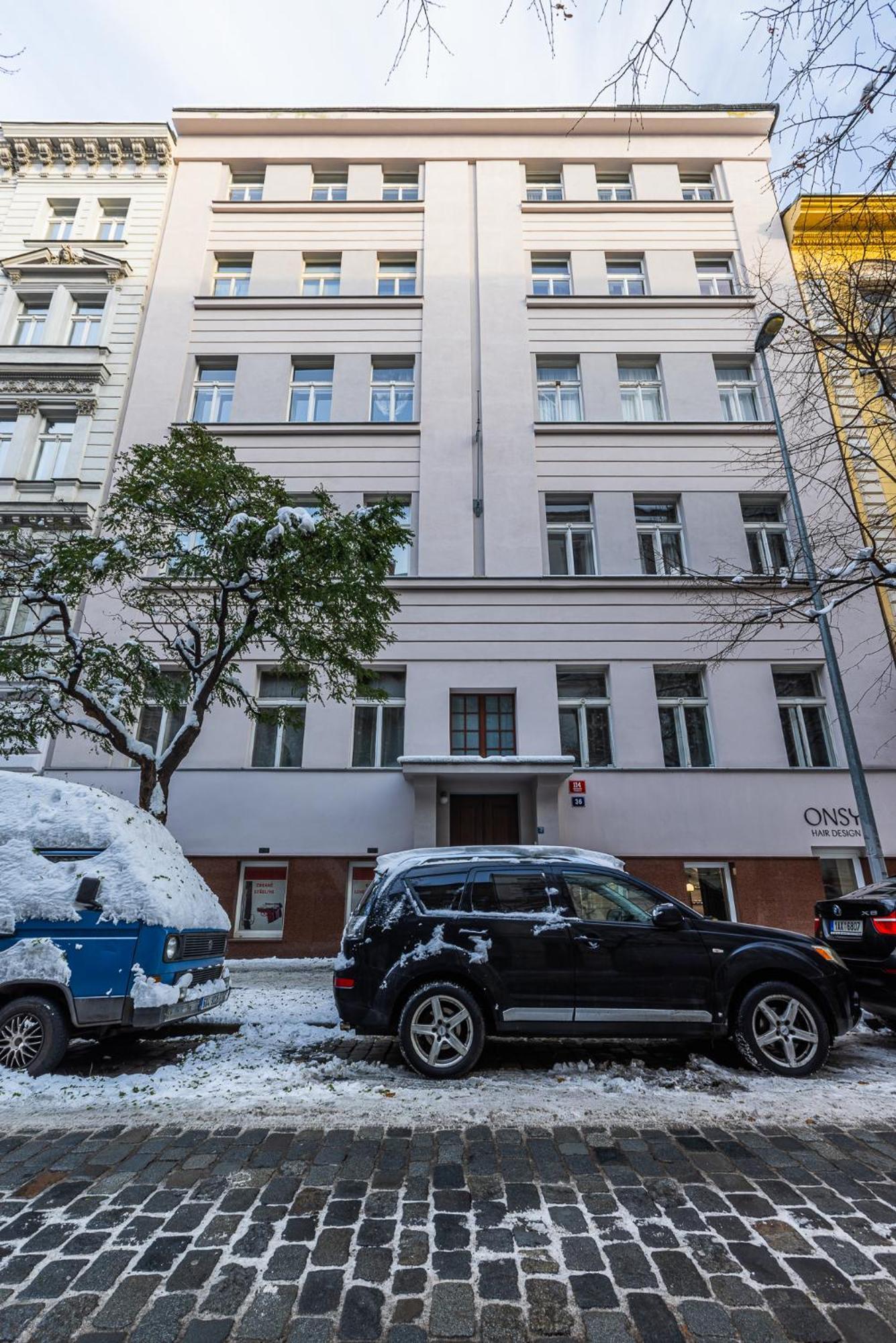 Nice Big Apartment 2Bds - Belgicka ปราก ภายนอก รูปภาพ